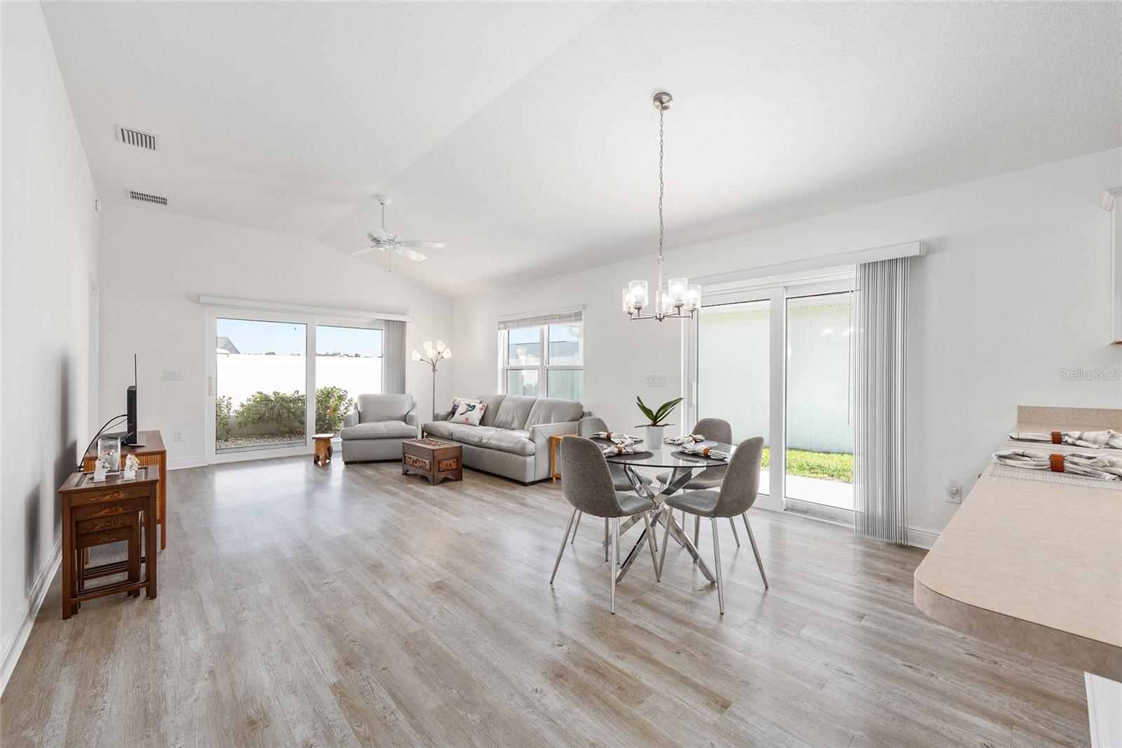 Image 18 of 55 For 1661 Sara Street