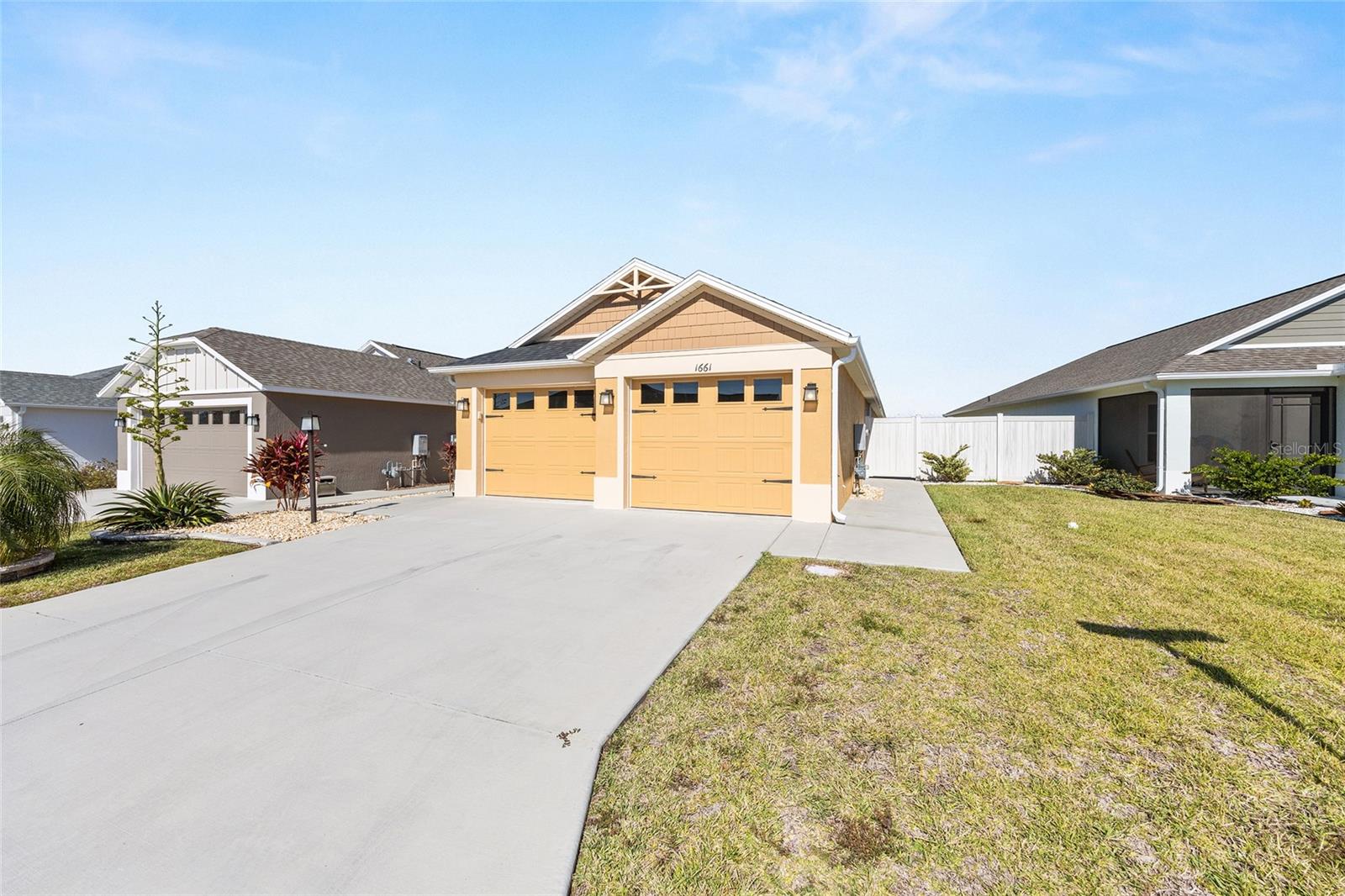 Image 40 of 55 For 1661 Sara Street