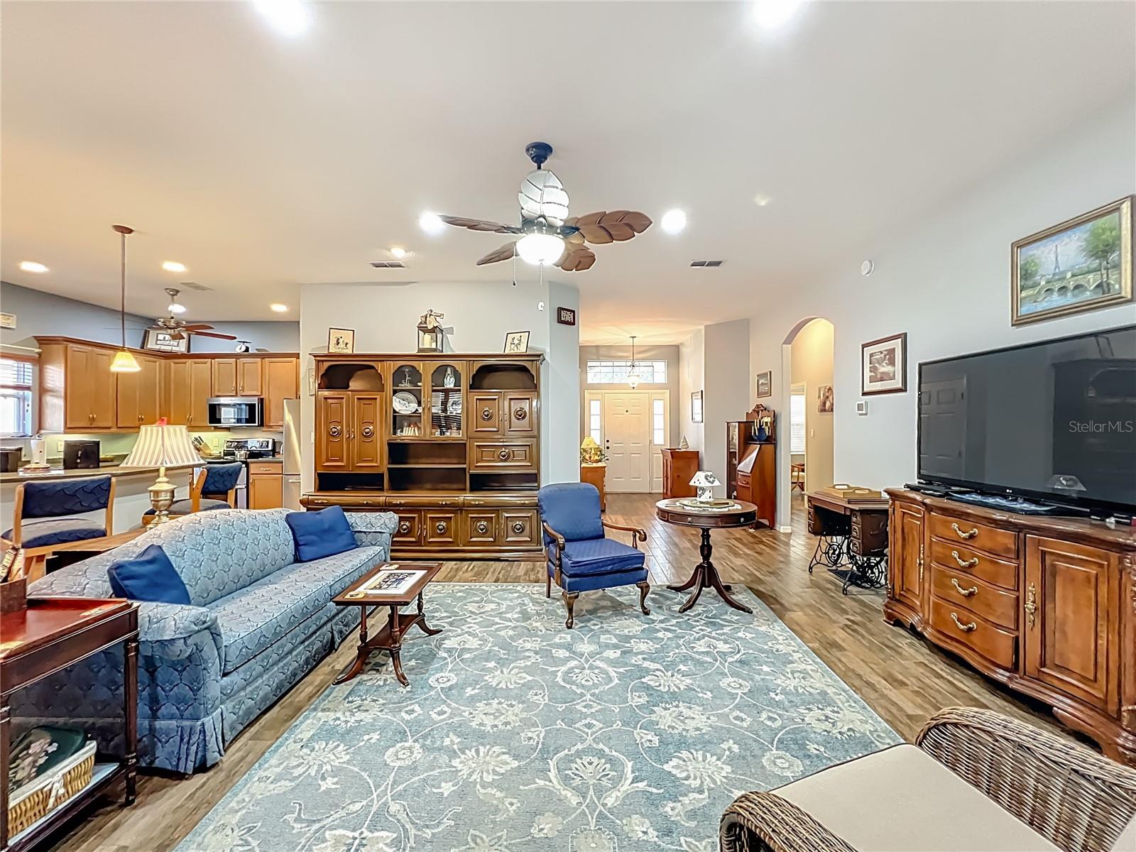 Image 10 of 51 For 25225 Laurel Valley Road