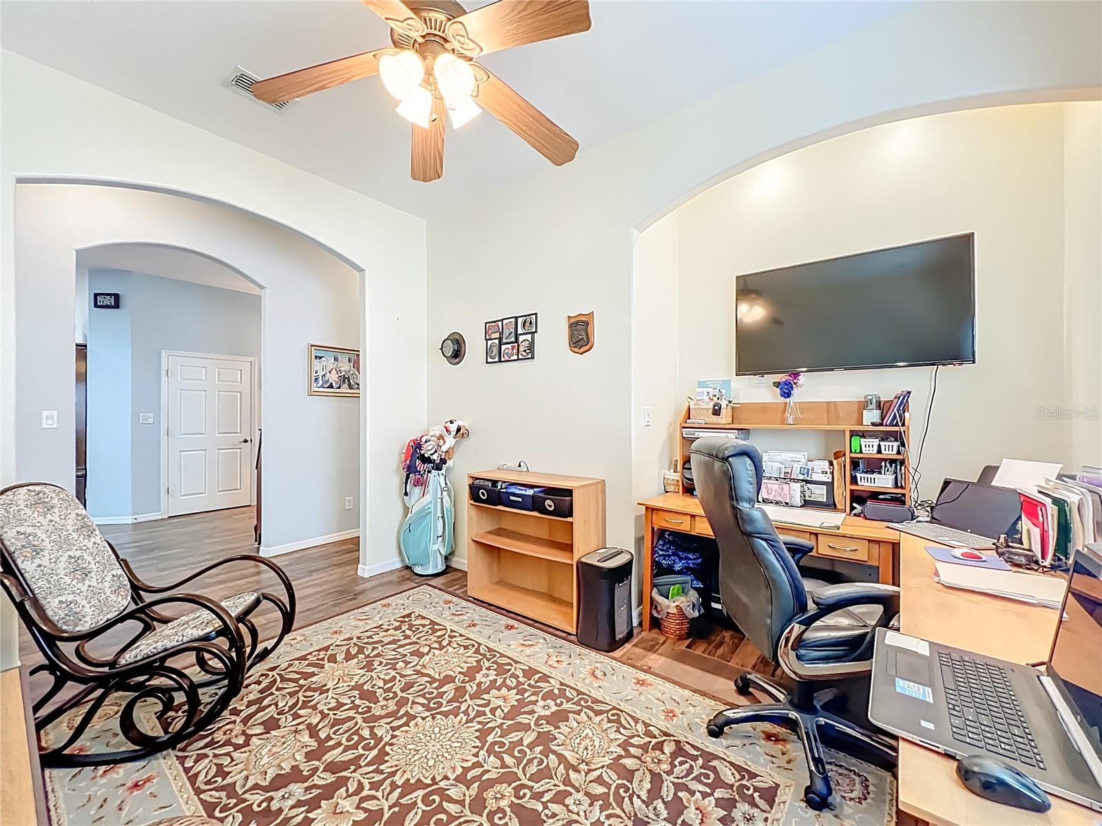 Image 25 of 51 For 25225 Laurel Valley Road