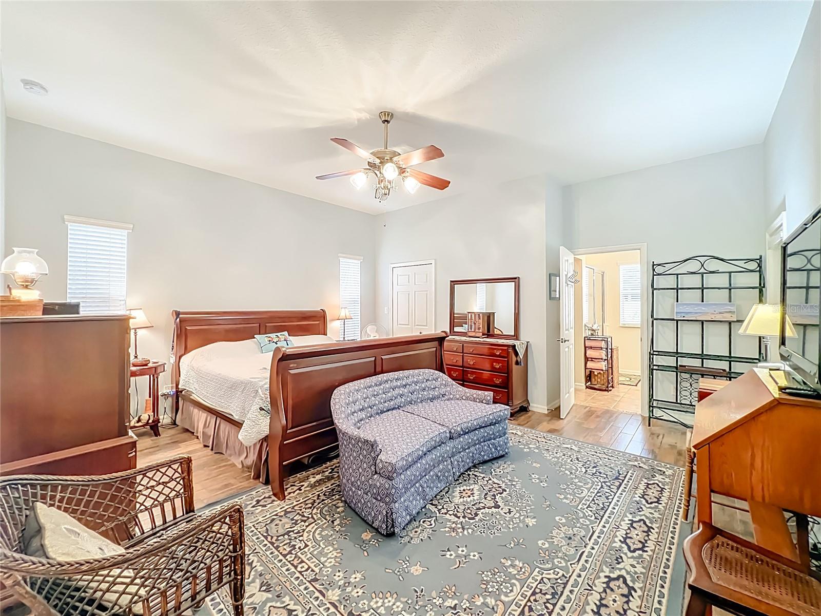 Image 29 of 51 For 25225 Laurel Valley Road