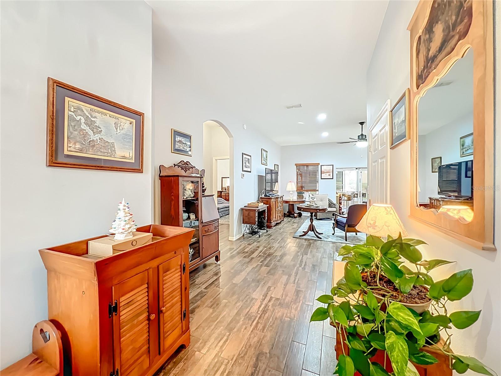 Image 6 of 51 For 25225 Laurel Valley Road