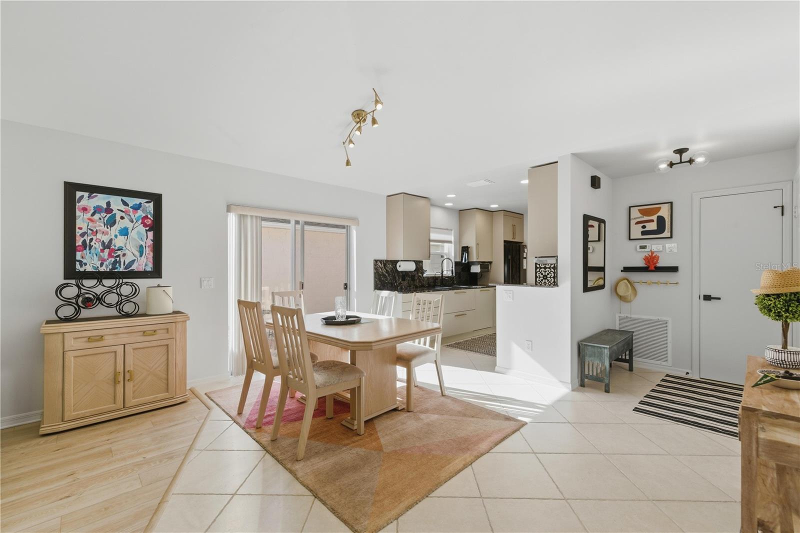 Image 16 of 36 For 627 Delgado Avenue