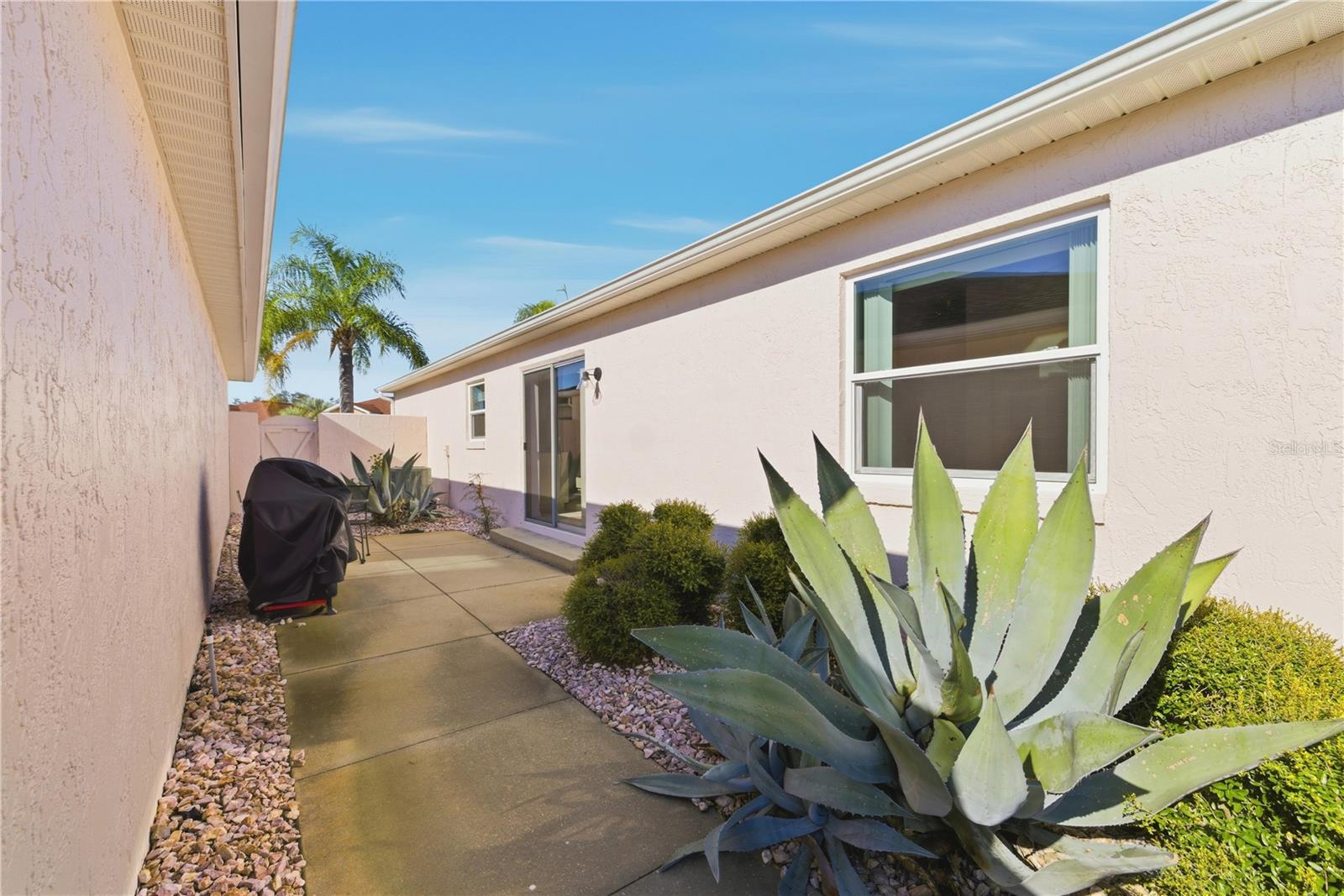 Image 30 of 36 For 627 Delgado Avenue