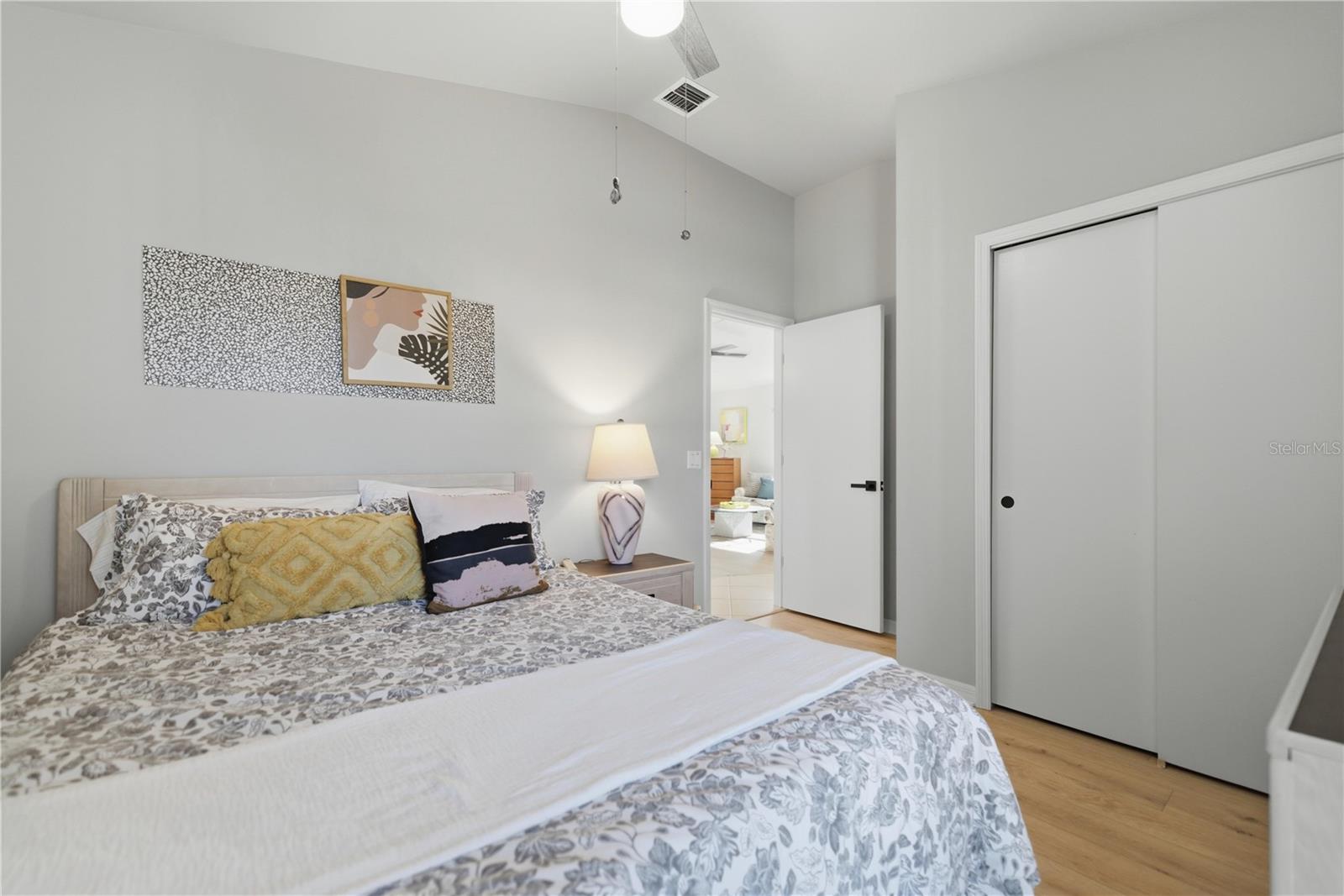 Image 8 of 36 For 627 Delgado Avenue