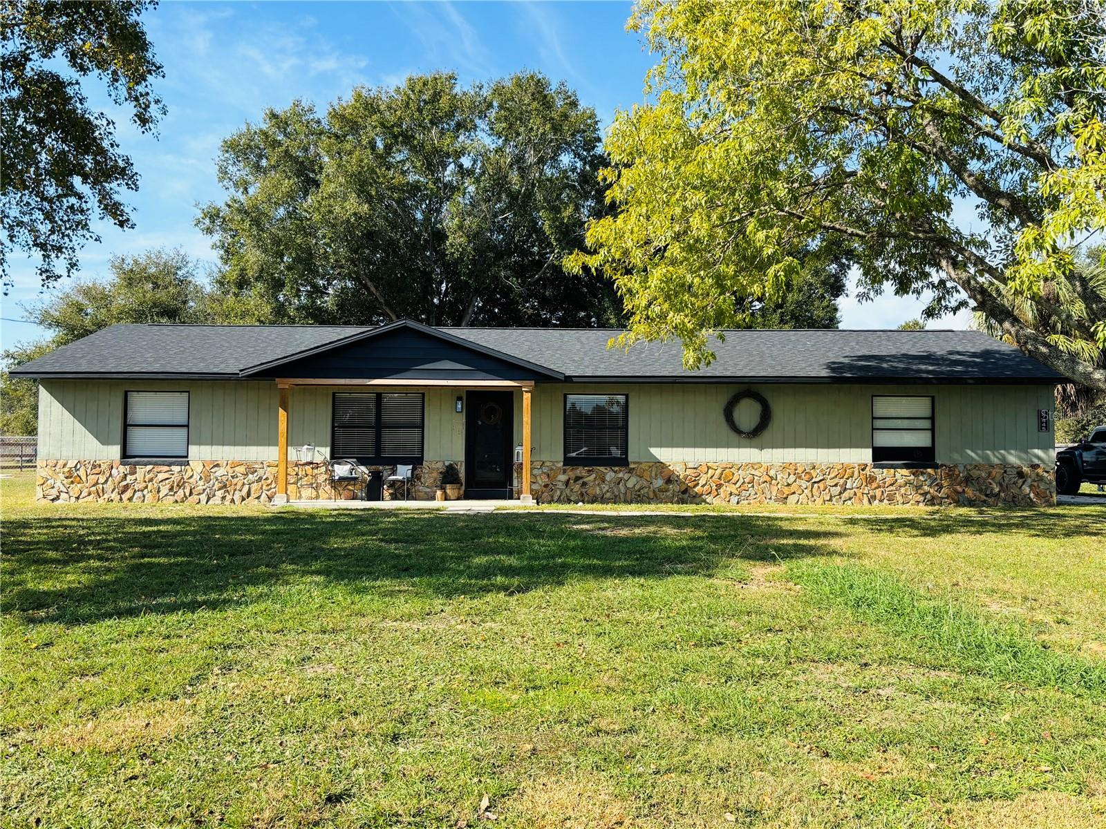 Details for 37445 Grays Airport Road, LADY LAKE, FL 32159