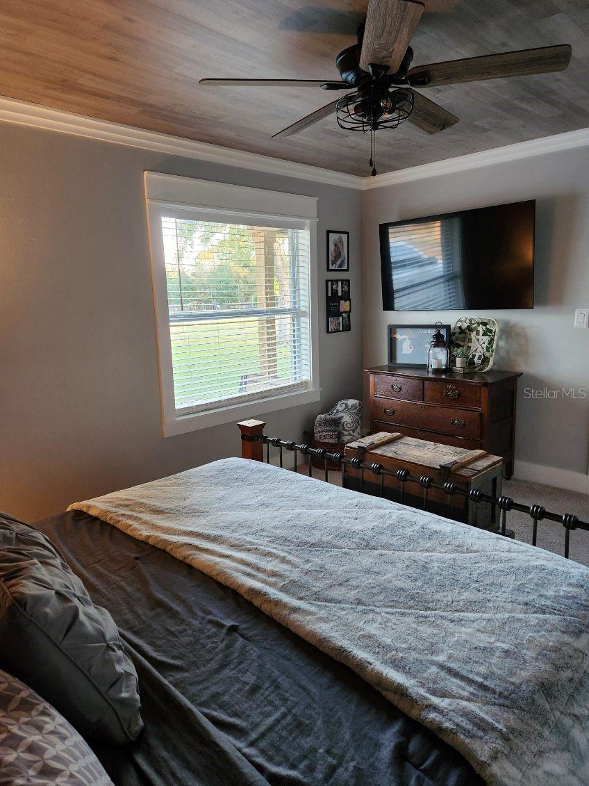 Image 14 of 35 For 37445 Grays Airport Road