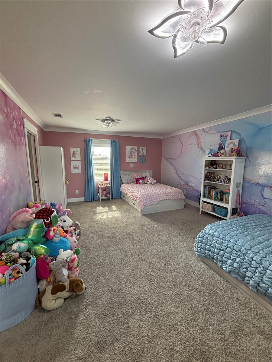 Image 22 of 35 For 37445 Grays Airport Road