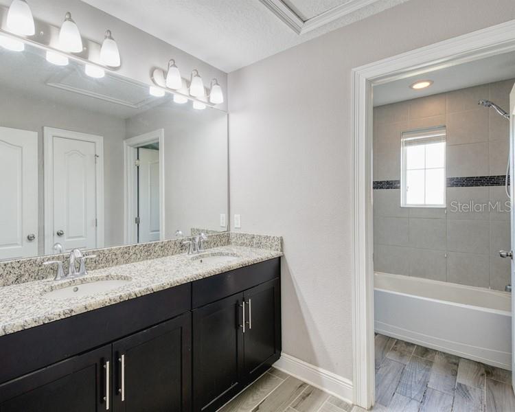 Image 33 of 39 For 3036 Princewood Dr.