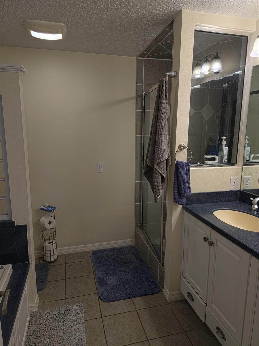 Image 24 of 35 For 34041 Highland Road