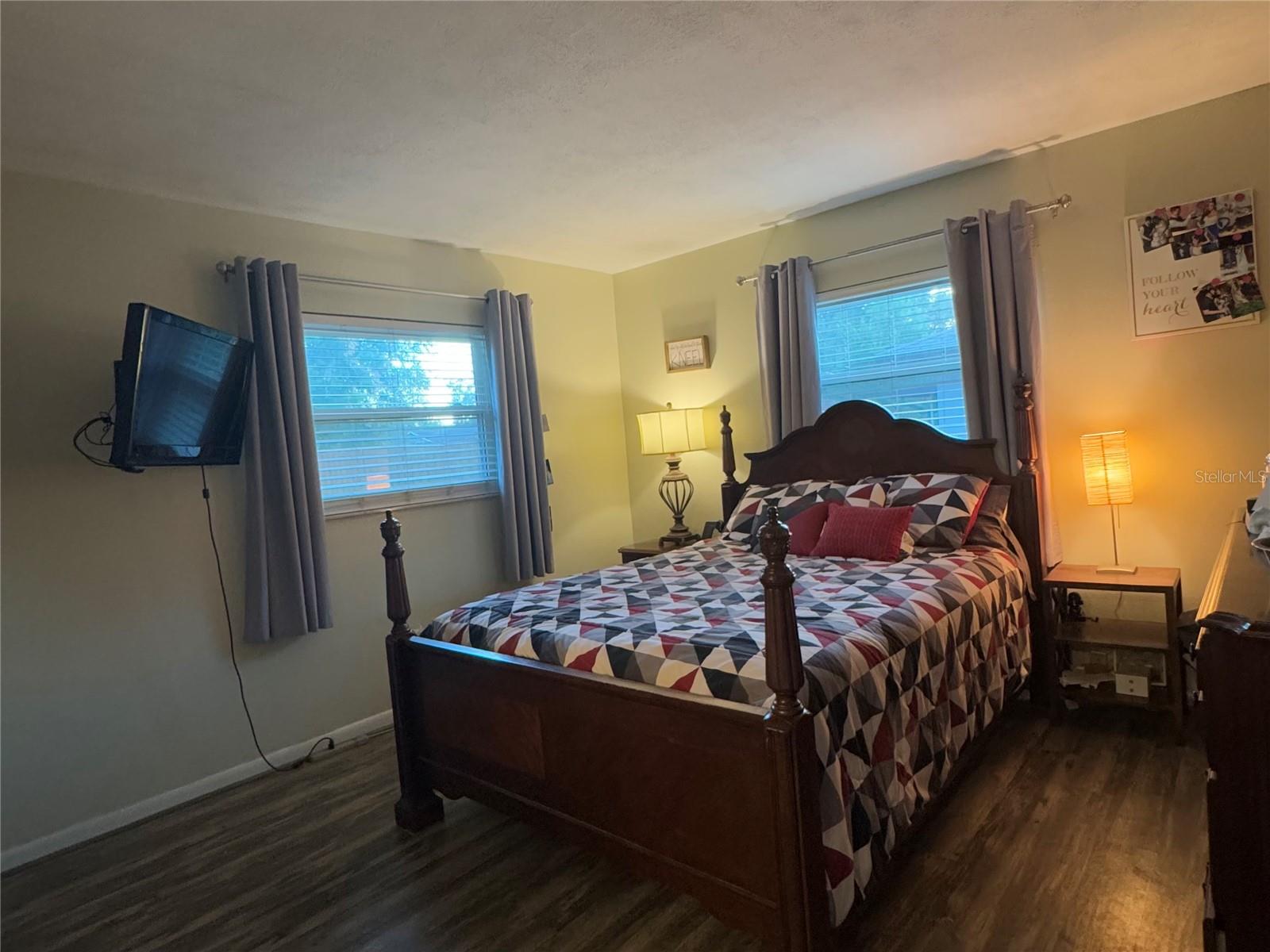 Image 10 of 15 For 6084 119 Street