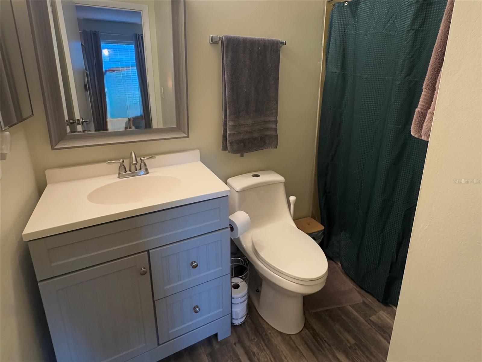 Image 11 of 15 For 6084 119 Street