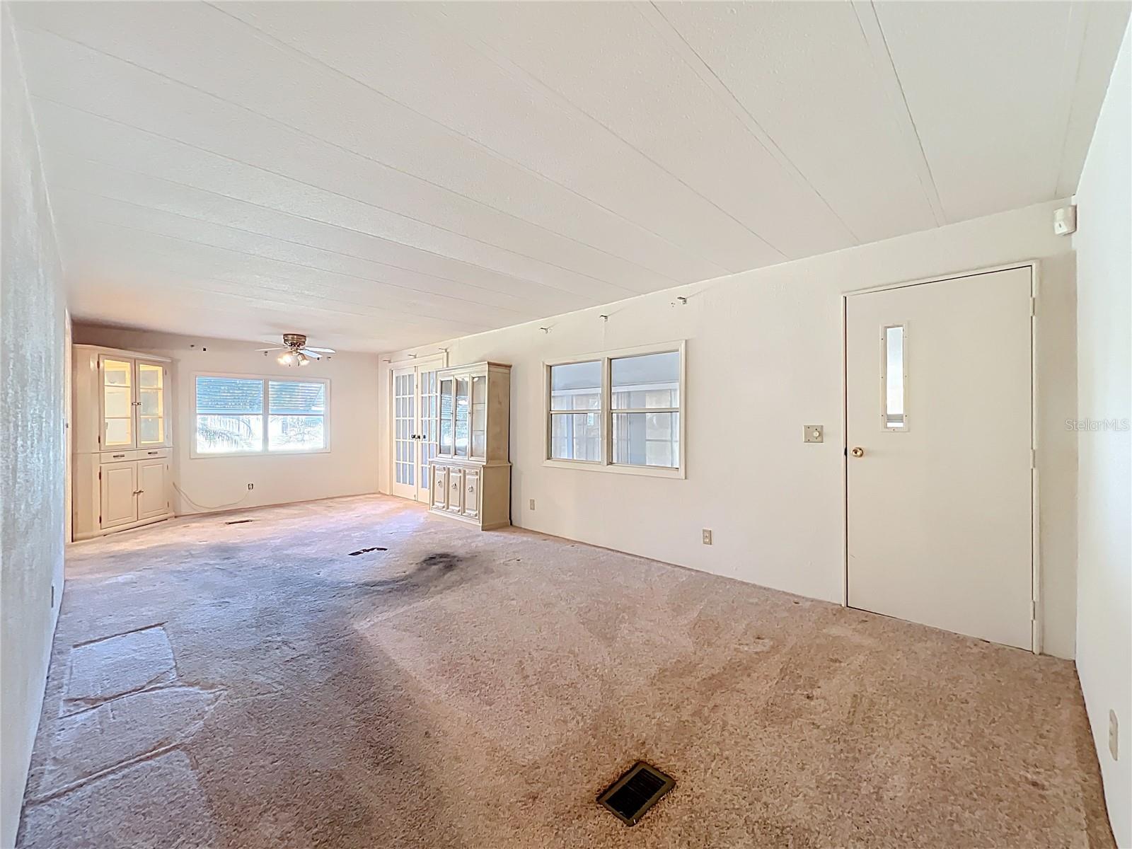 Image 16 of 56 For 13338 Orange Blossom Street