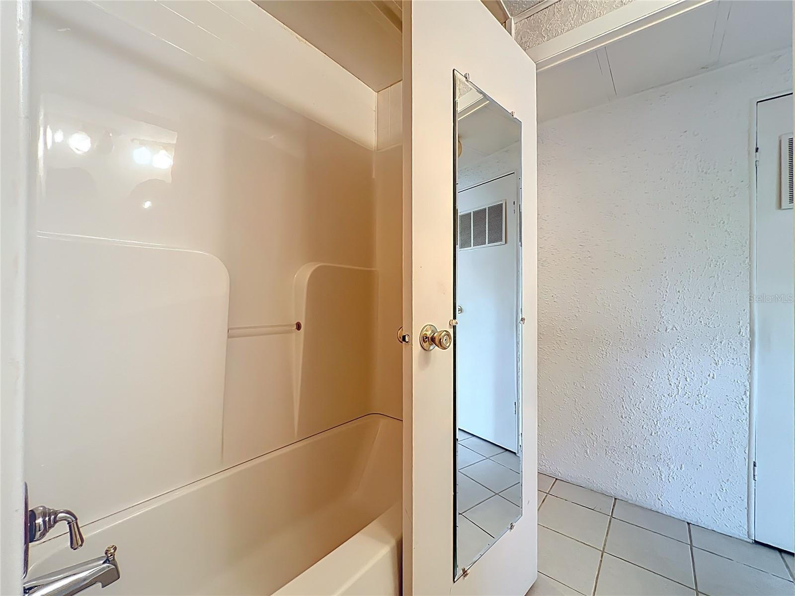 Image 23 of 56 For 13338 Orange Blossom Street