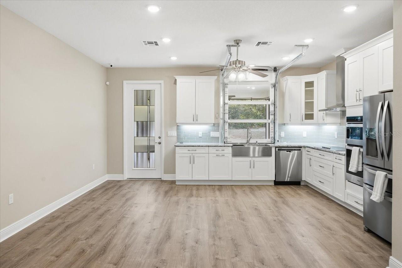 Image 10 of 31 For 9202 Satinwood Terrace