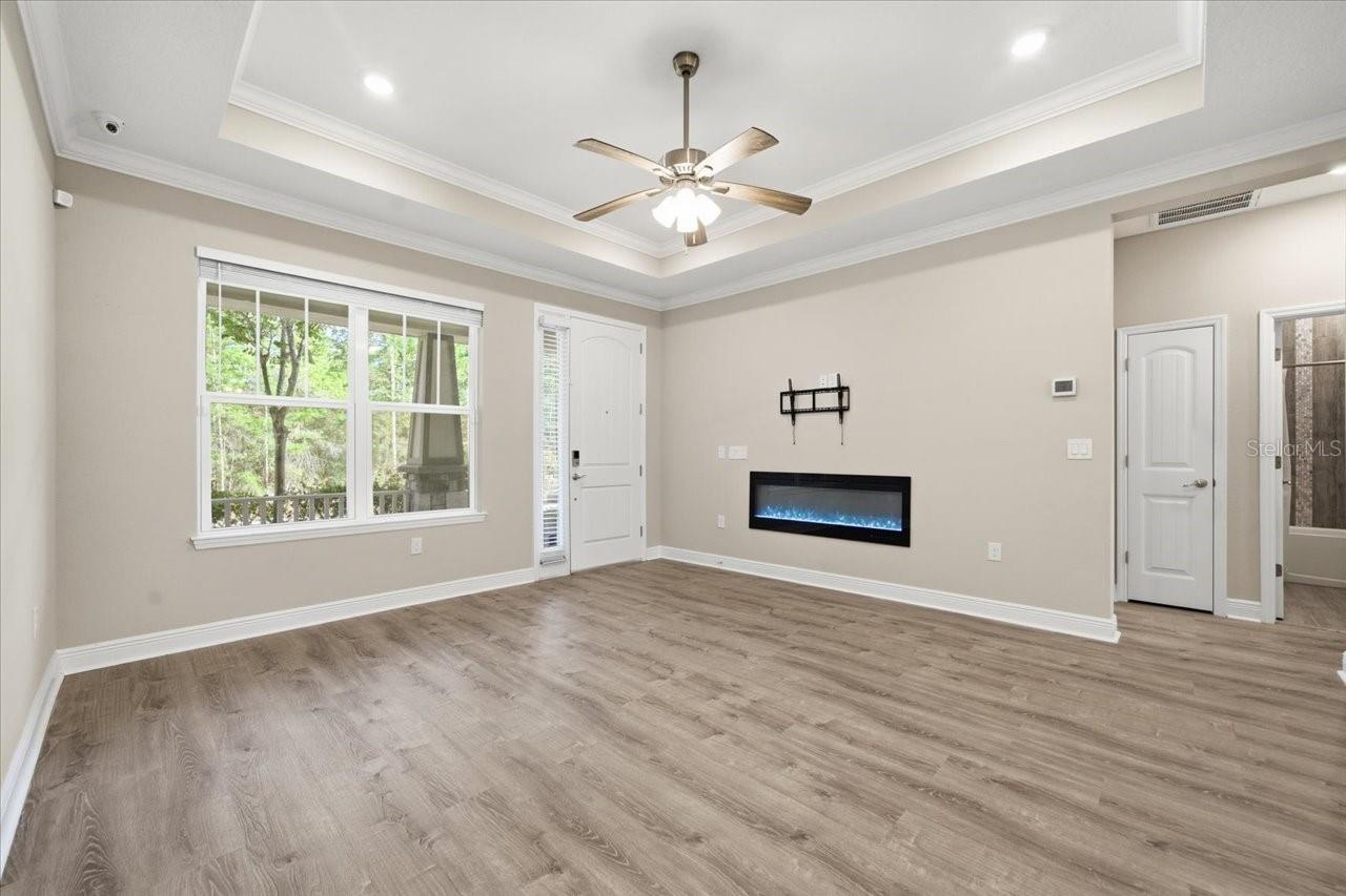 Image 3 of 31 For 9202 Satinwood Terrace