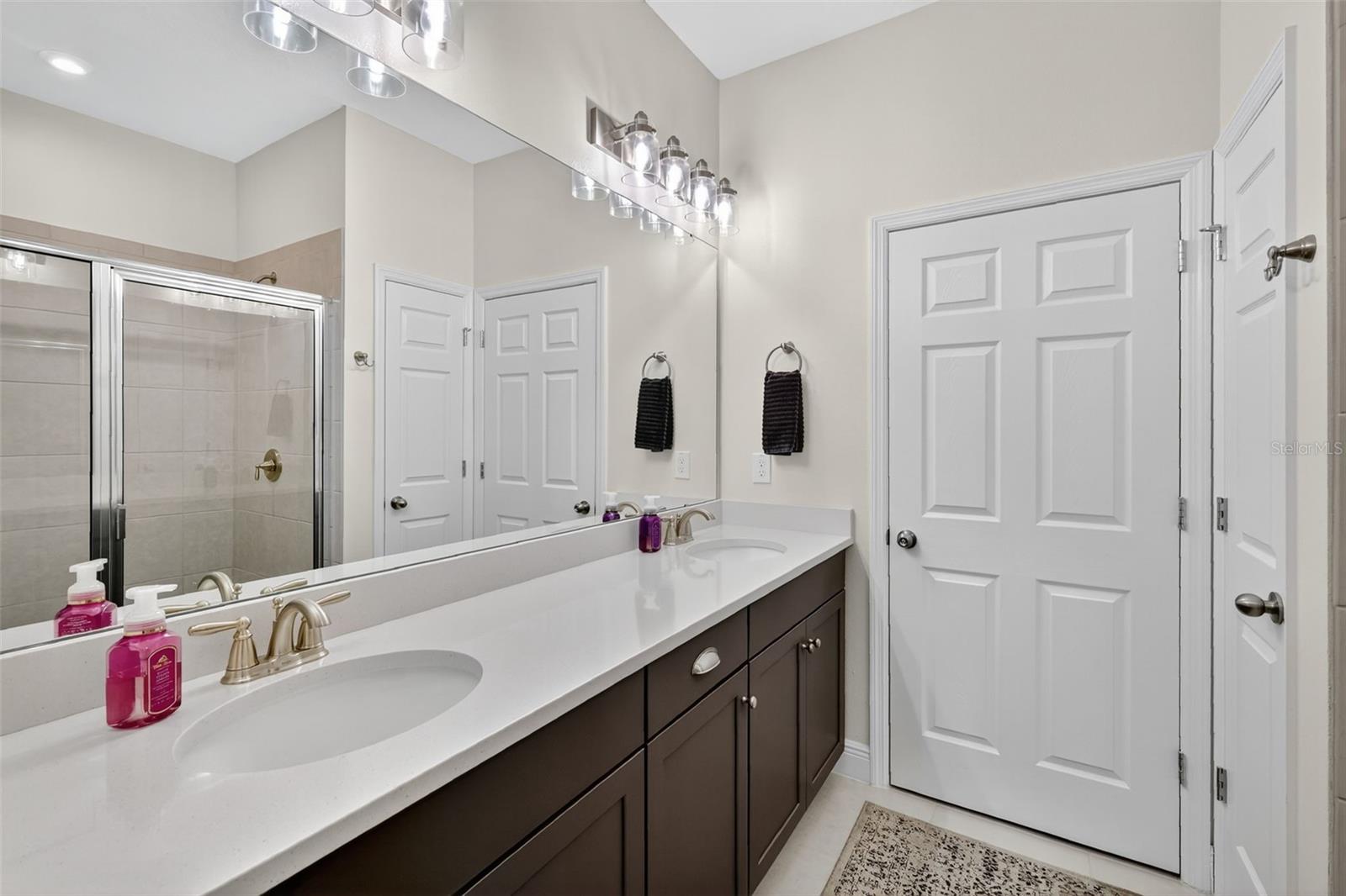 Image 18 of 45 For 16154 Treadwell Street