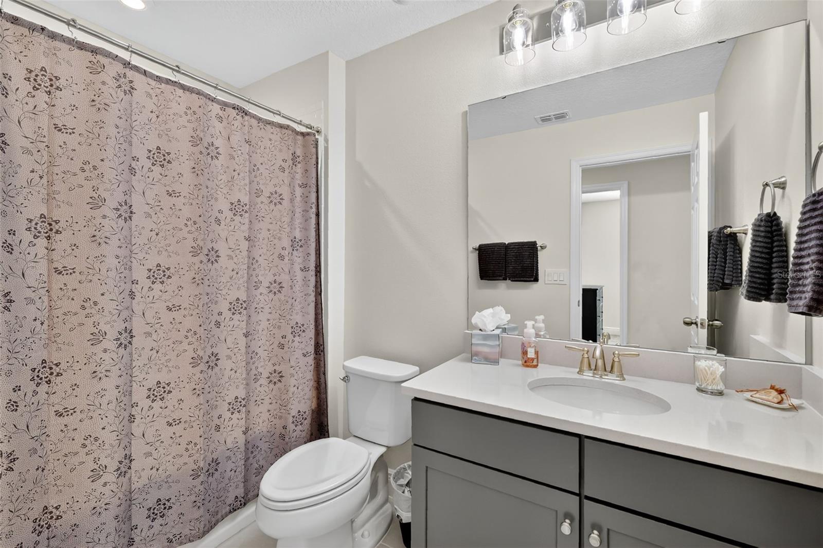 Image 29 of 45 For 16154 Treadwell Street