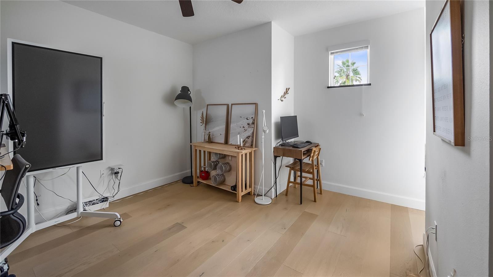 Image 19 of 33 For 17534 Placidity Avenue