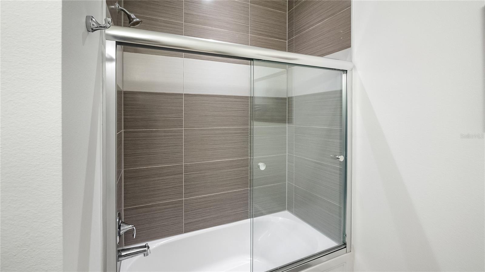 Image 24 of 33 For 17534 Placidity Avenue