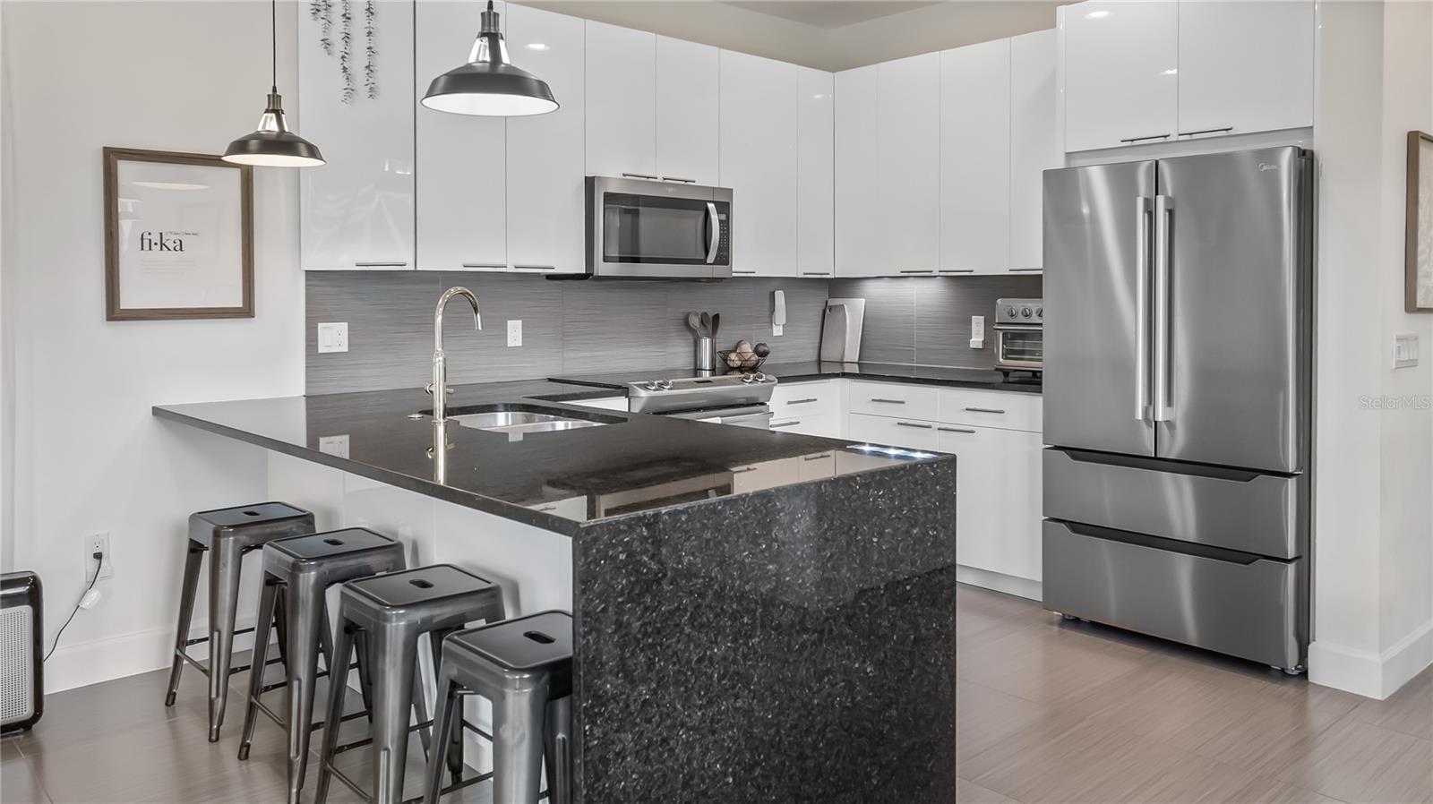 Image 4 of 33 For 17534 Placidity Avenue