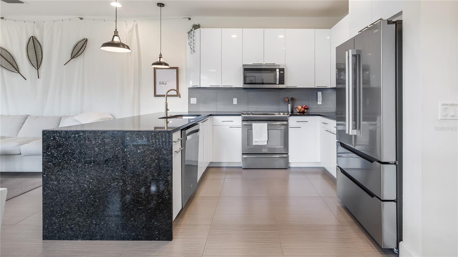 Image 6 of 33 For 17534 Placidity Avenue