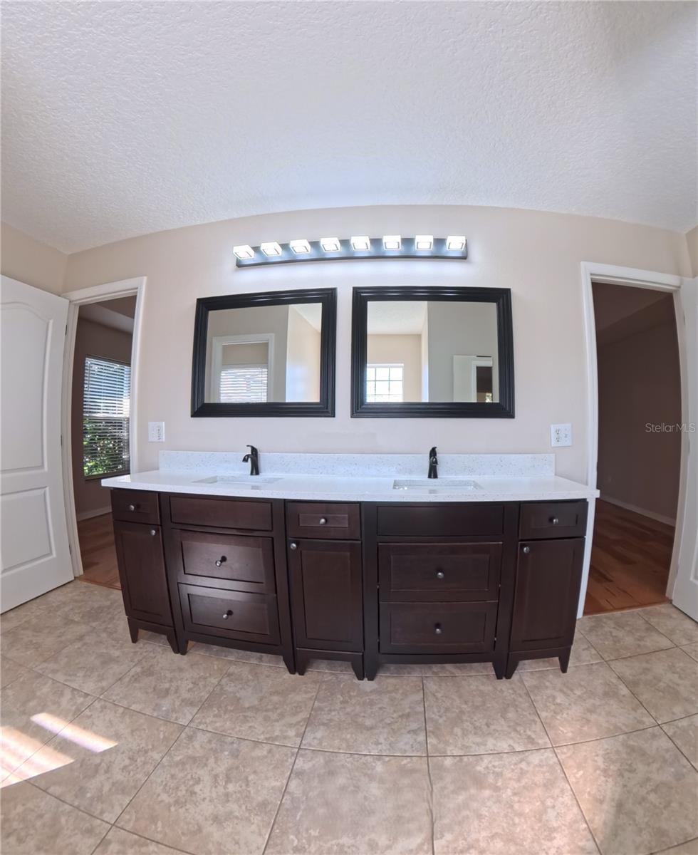 Image 42 of 59 For 10830 Vineyard Court