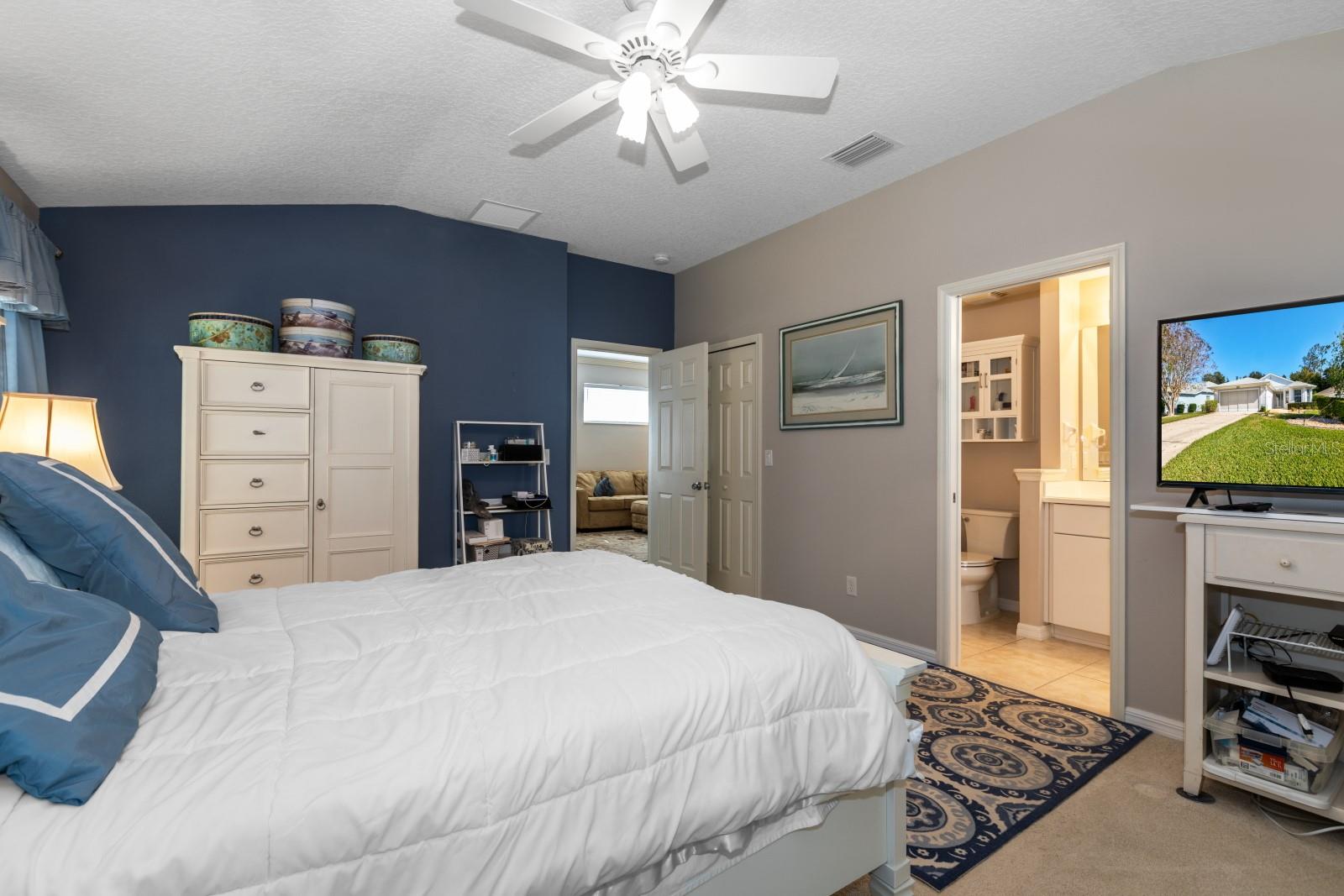 Image 12 of 19 For 5422 Aurora Drive