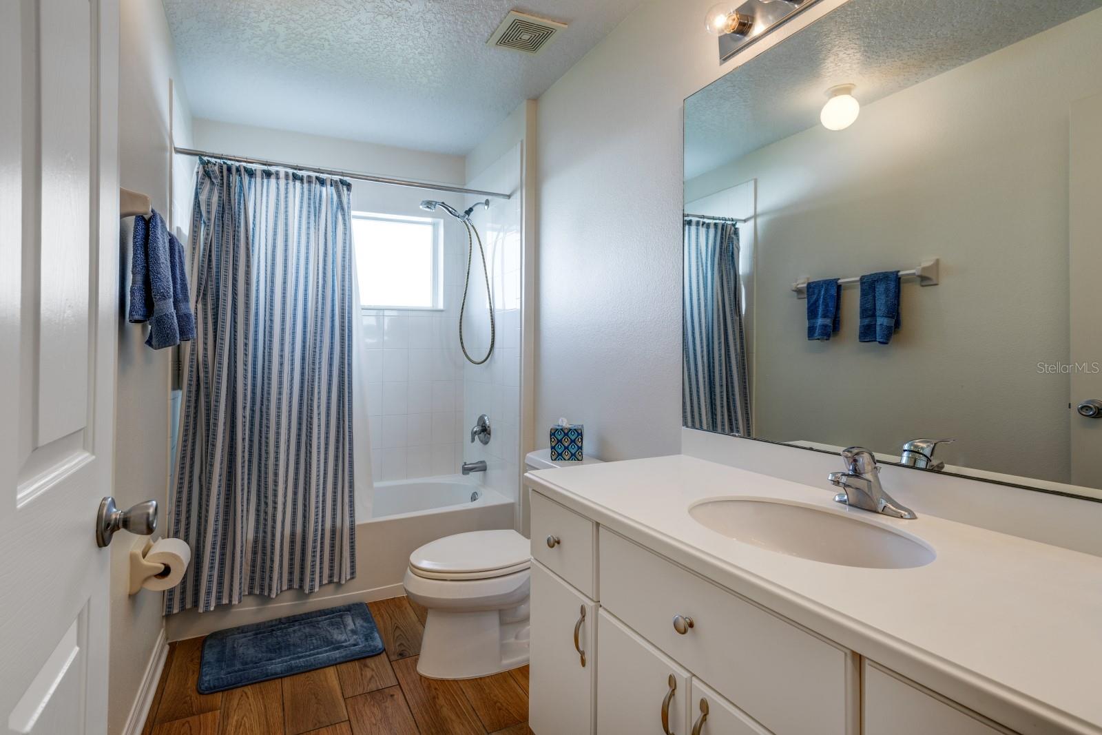 Image 16 of 19 For 5422 Aurora Drive