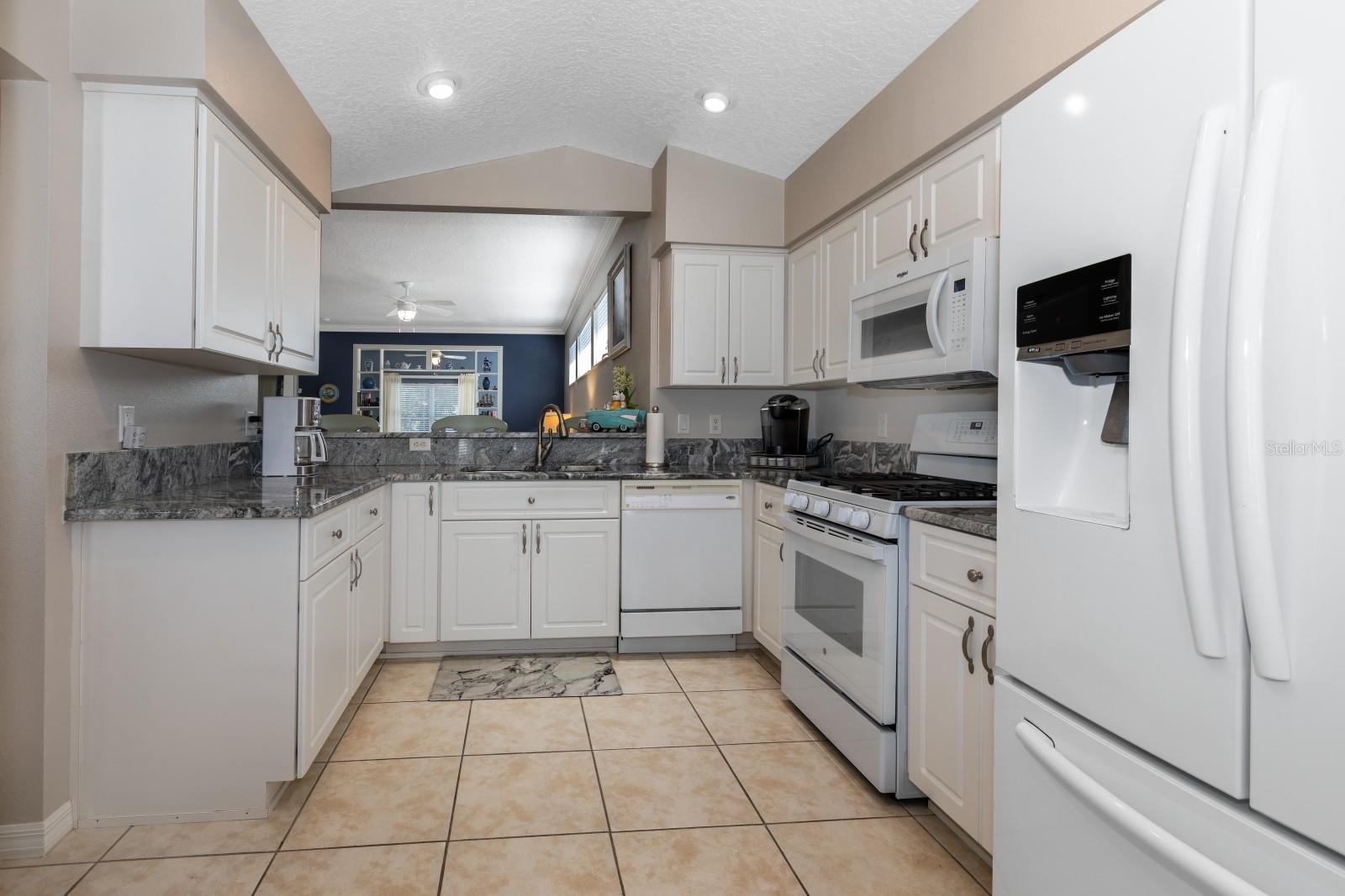 Image 4 of 19 For 5422 Aurora Drive