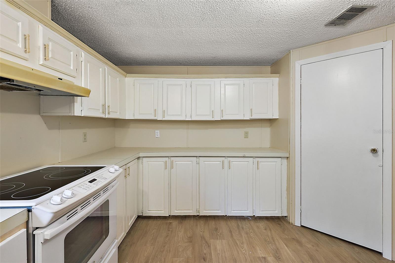 Image 11 of 21 For 3999 County Road 513