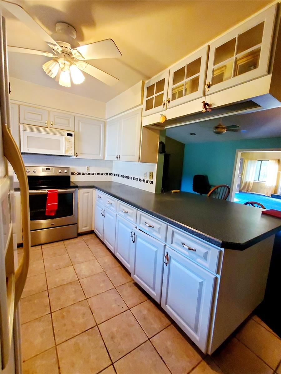 Image 11 of 32 For 12520 54th Avenue