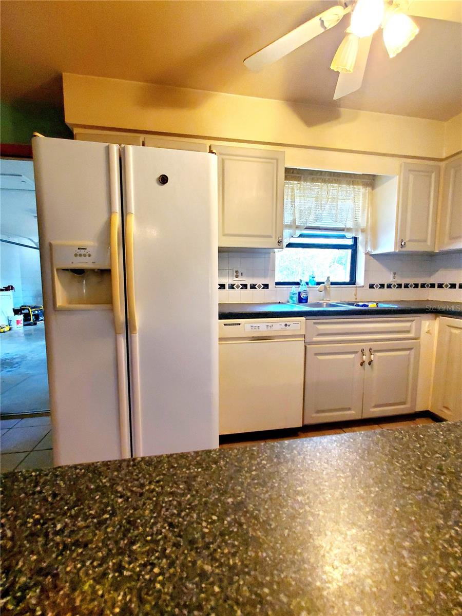 Image 14 of 32 For 12520 54th Avenue