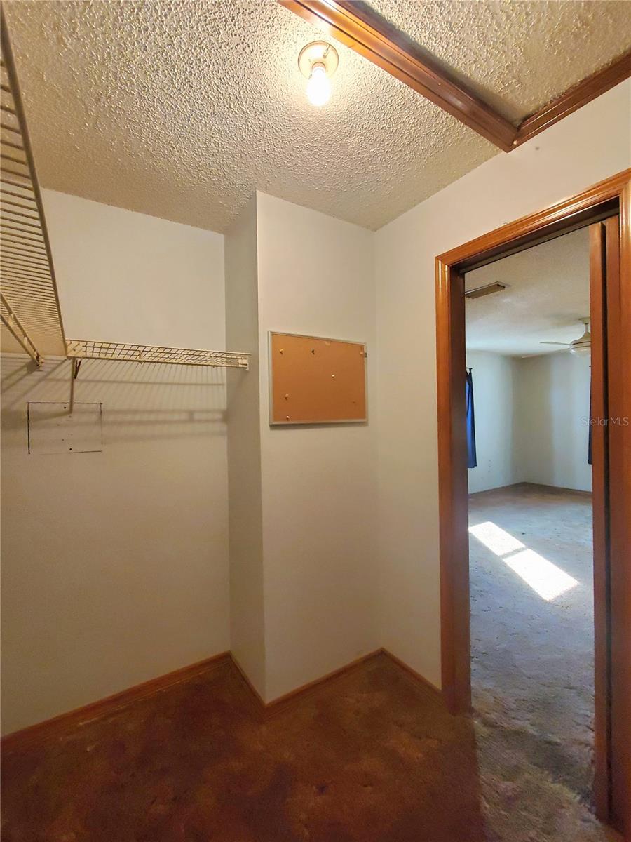 Image 22 of 32 For 12520 54th Avenue