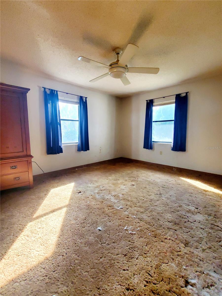 Image 23 of 32 For 12520 54th Avenue