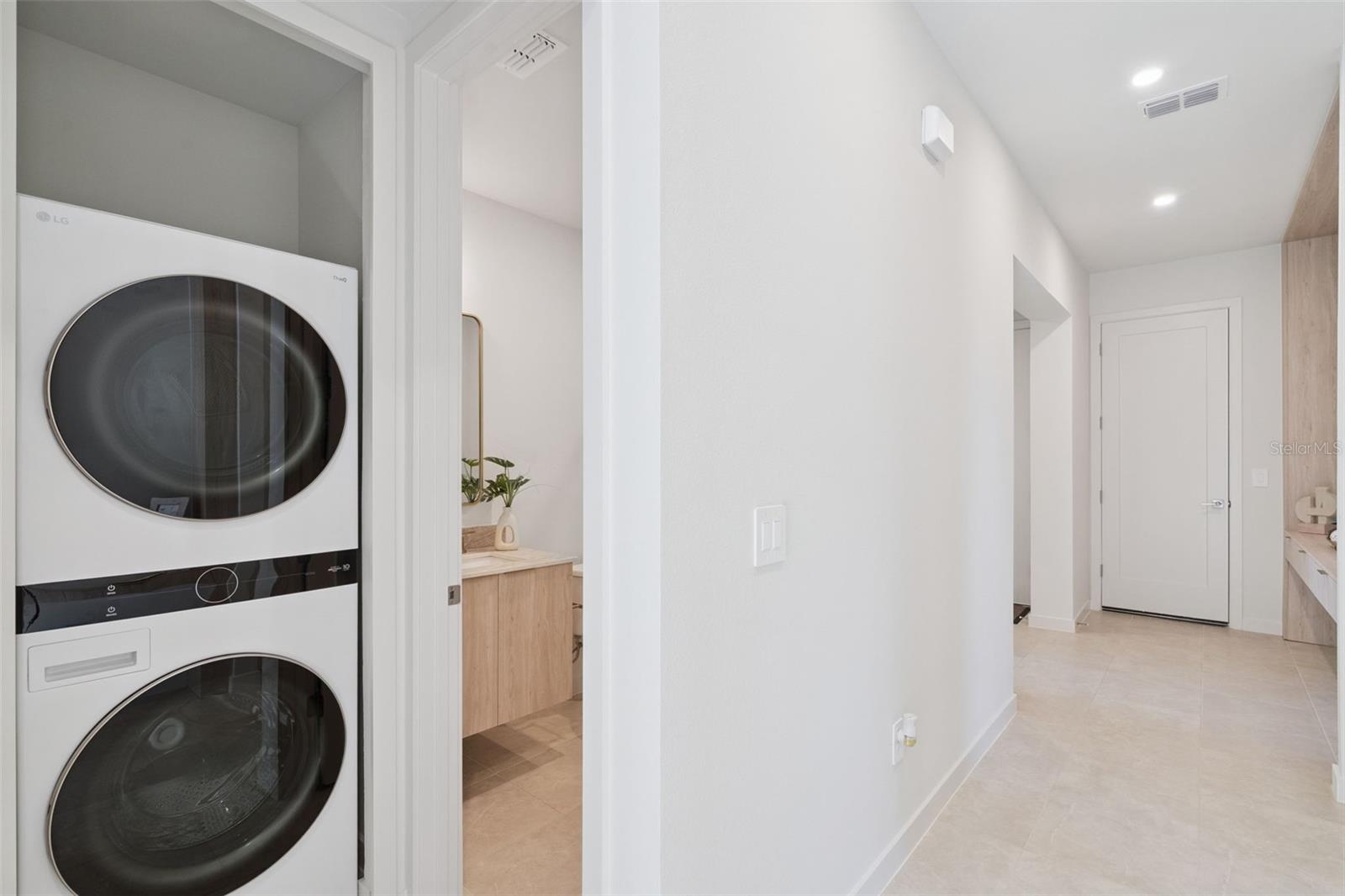 Image 19 of 47 For 430 Skyfield Court