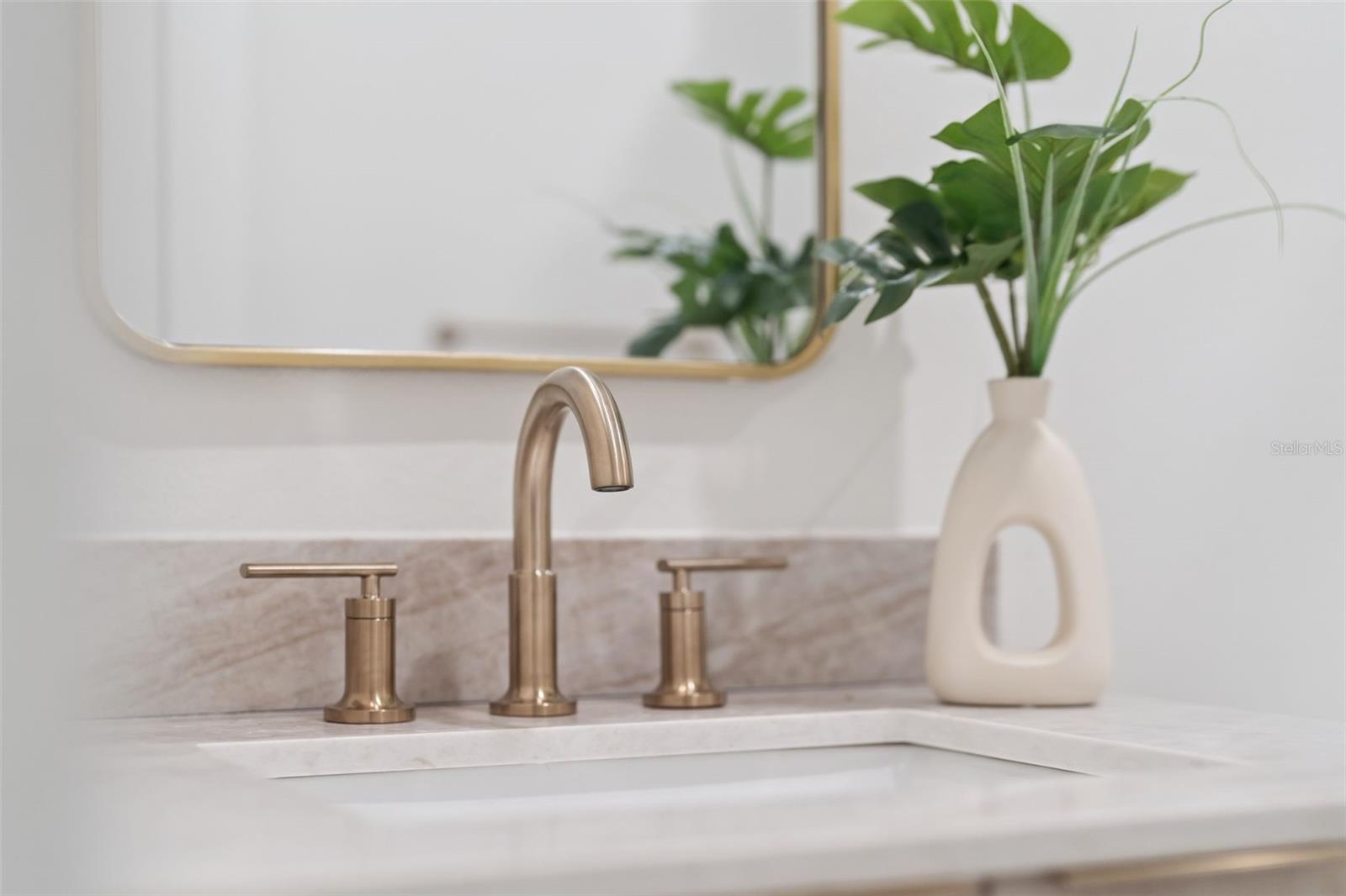 Image 21 of 47 For 430 Skyfield Court