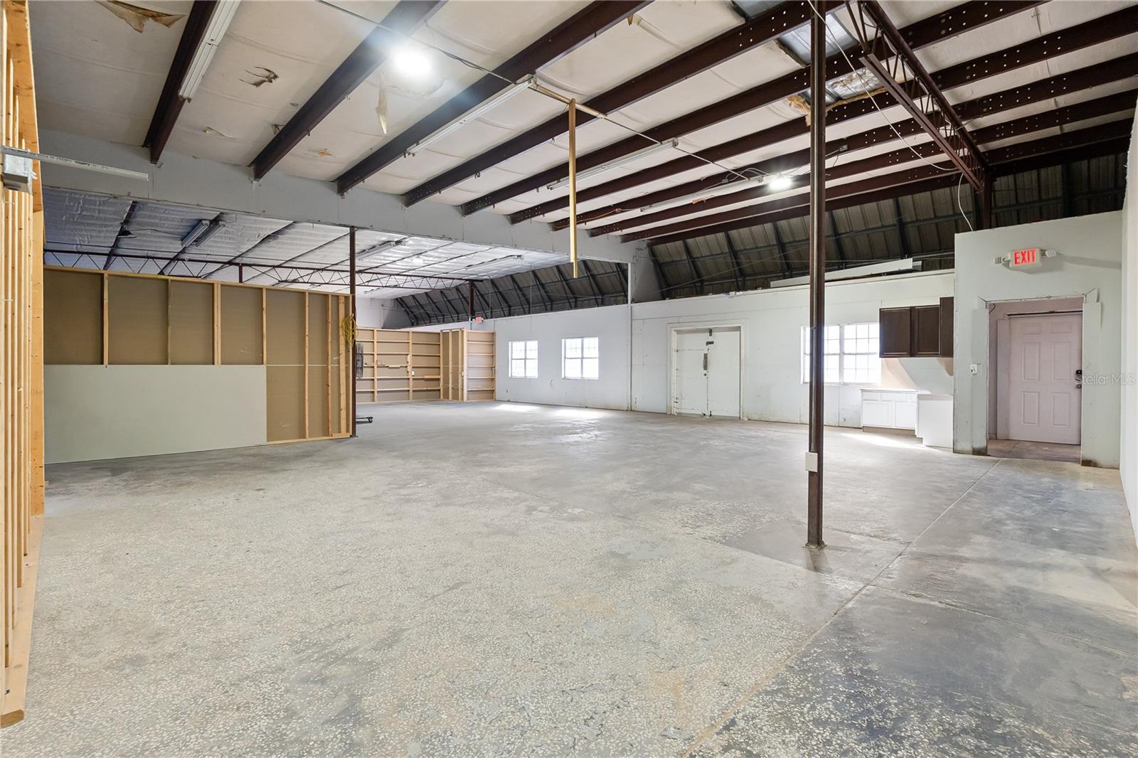 Image 14 of 21 For 904 Jan Mar C