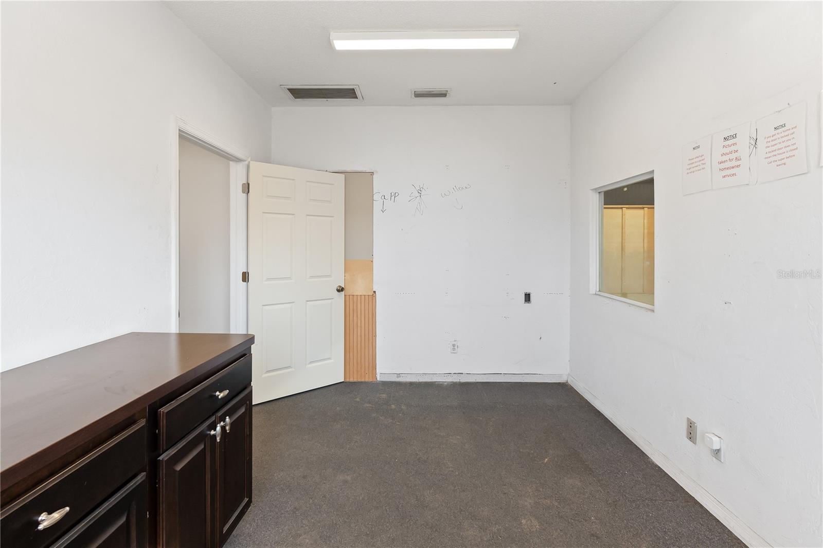 Image 3 of 21 For 904 Jan Mar C