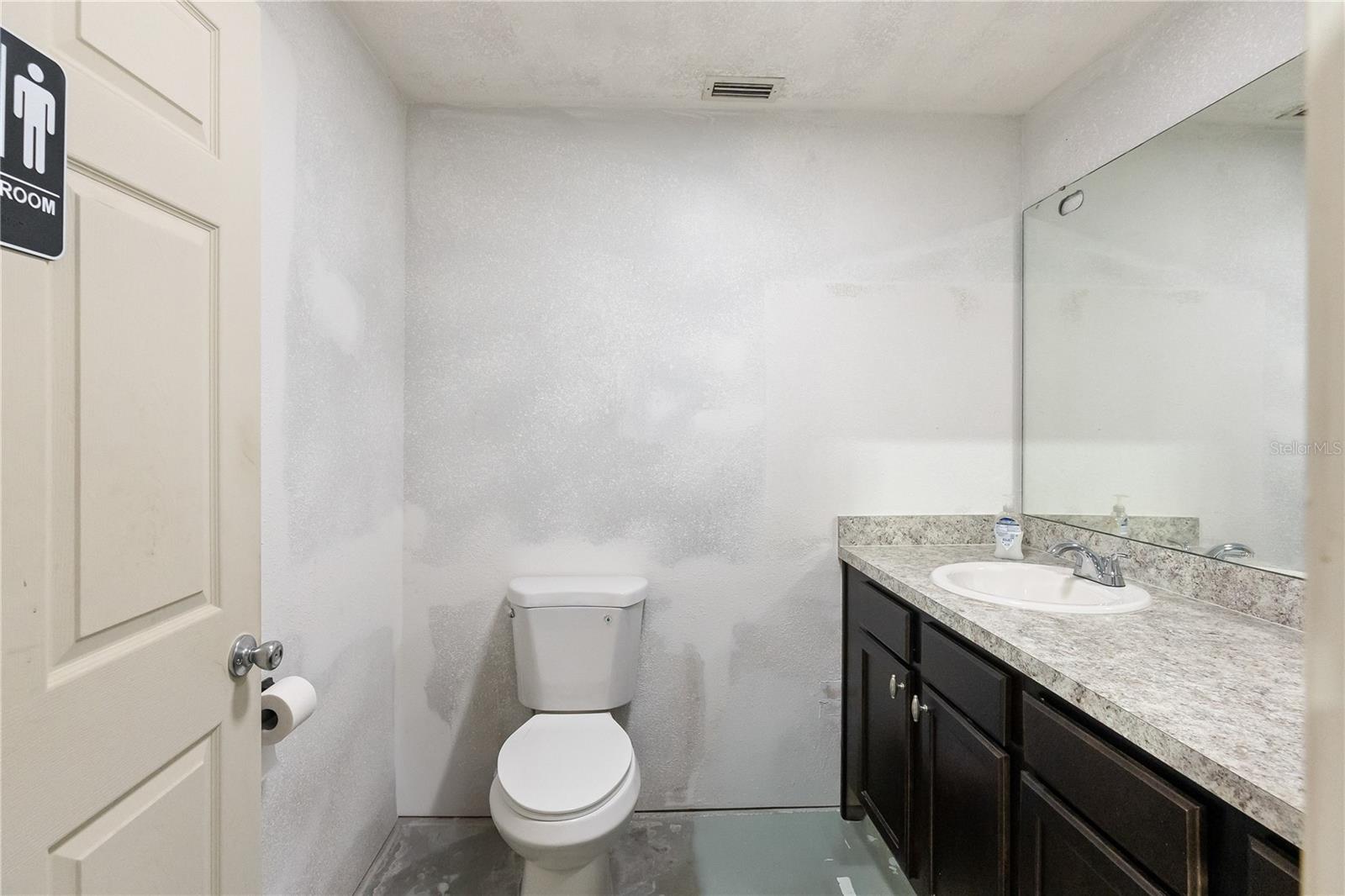 Image 8 of 21 For 904 Jan Mar C