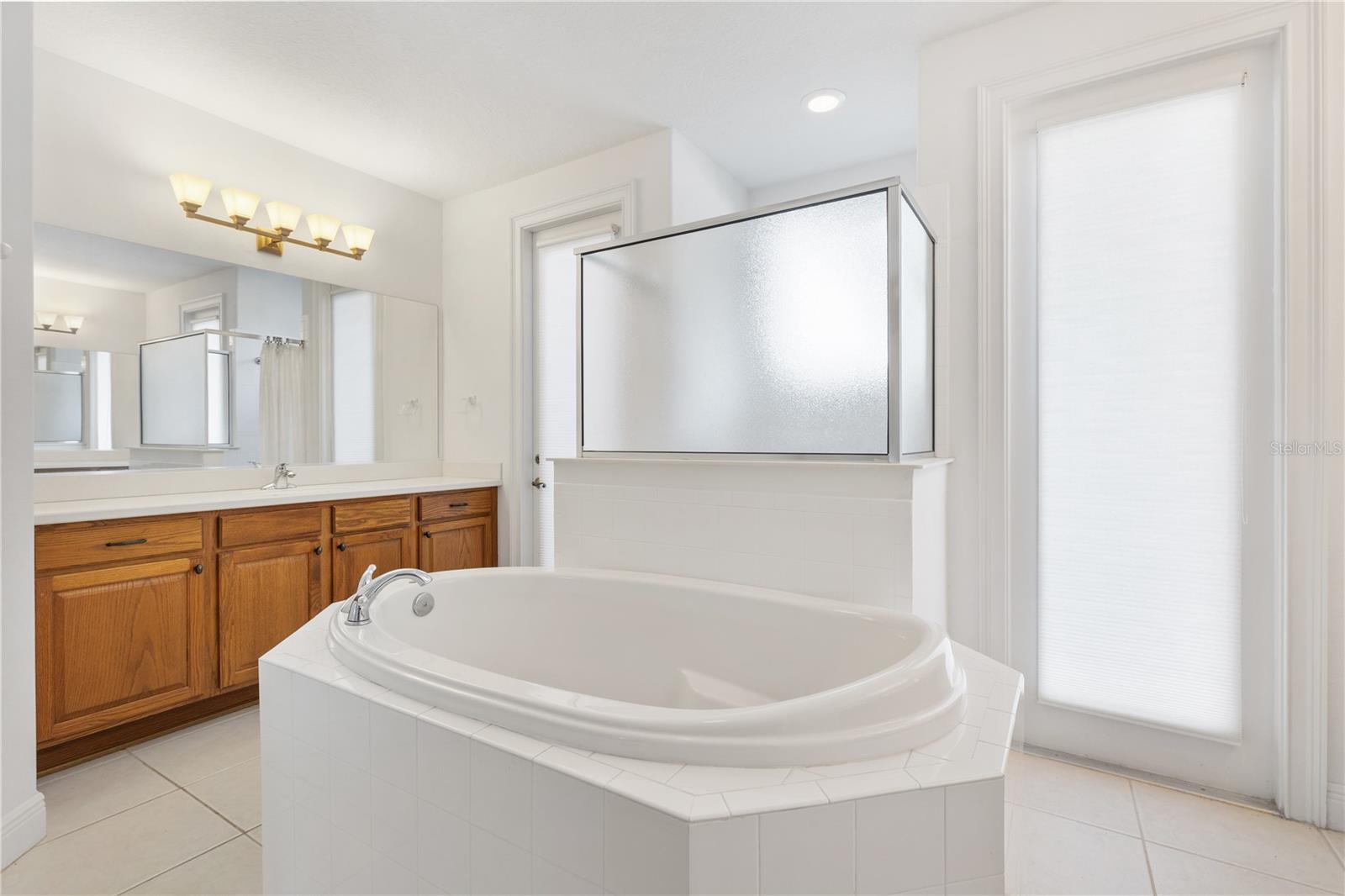 Image 28 of 28 For 6109 Spinnaker Loop