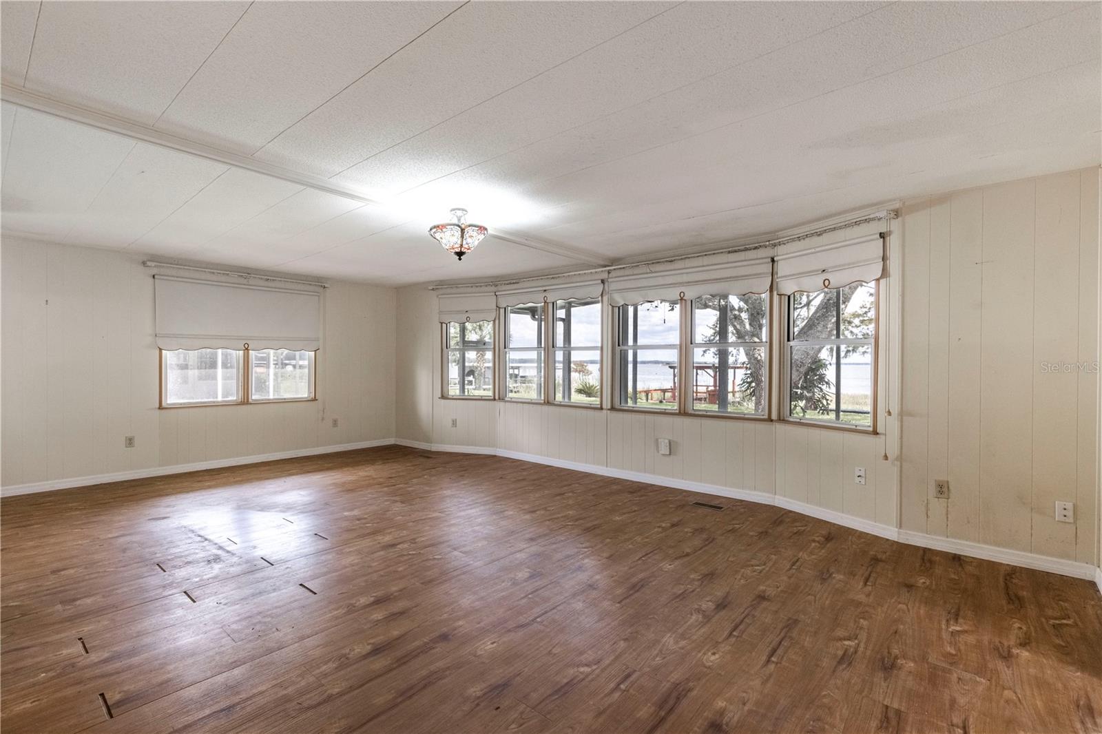 Image 12 of 38 For 34232 Island Drive