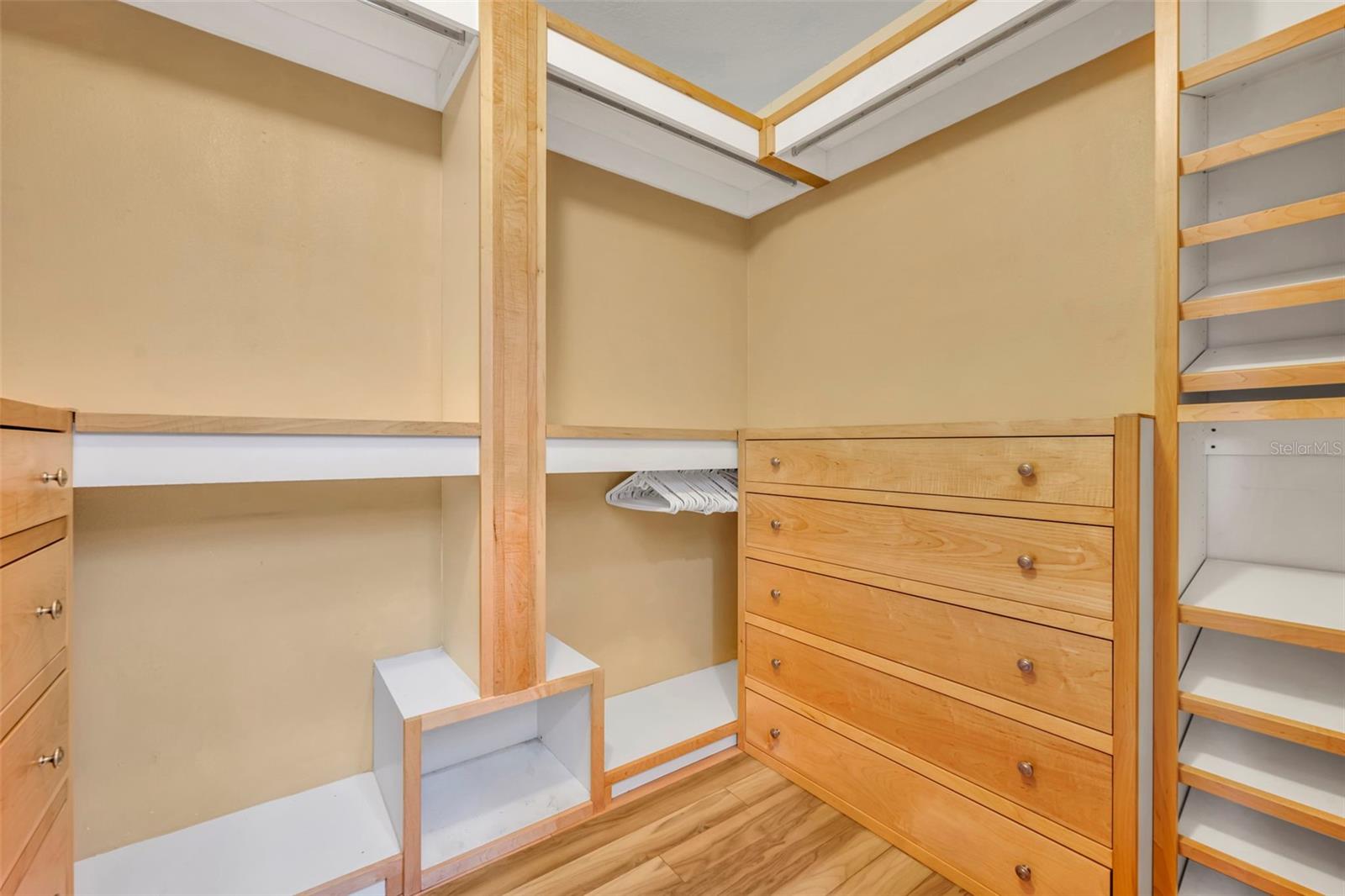 Image 22 of 57 For 5899 27th Place