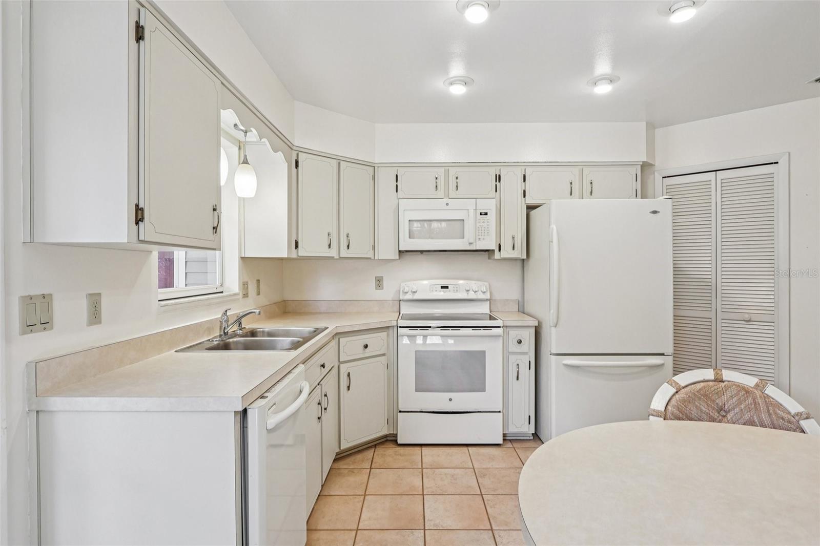 Image 17 of 38 For 305 Brigadoon Circle