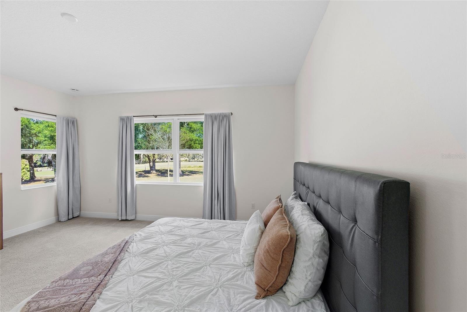 Image 21 of 62 For 5090 Greens Drive