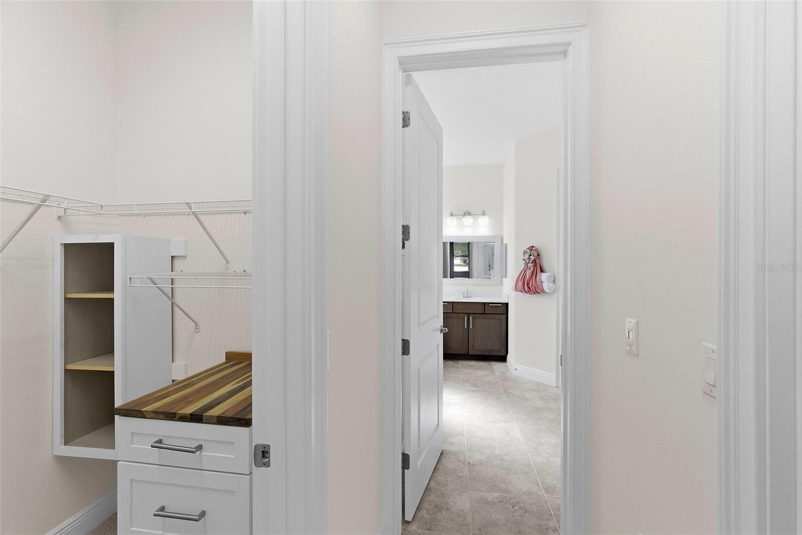 Image 26 of 62 For 5090 Greens Drive