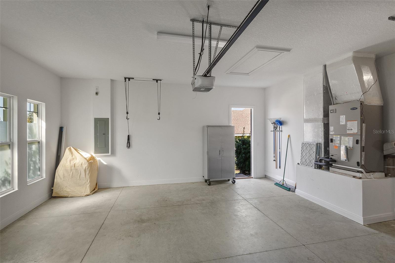 Image 44 of 62 For 5090 Greens Drive