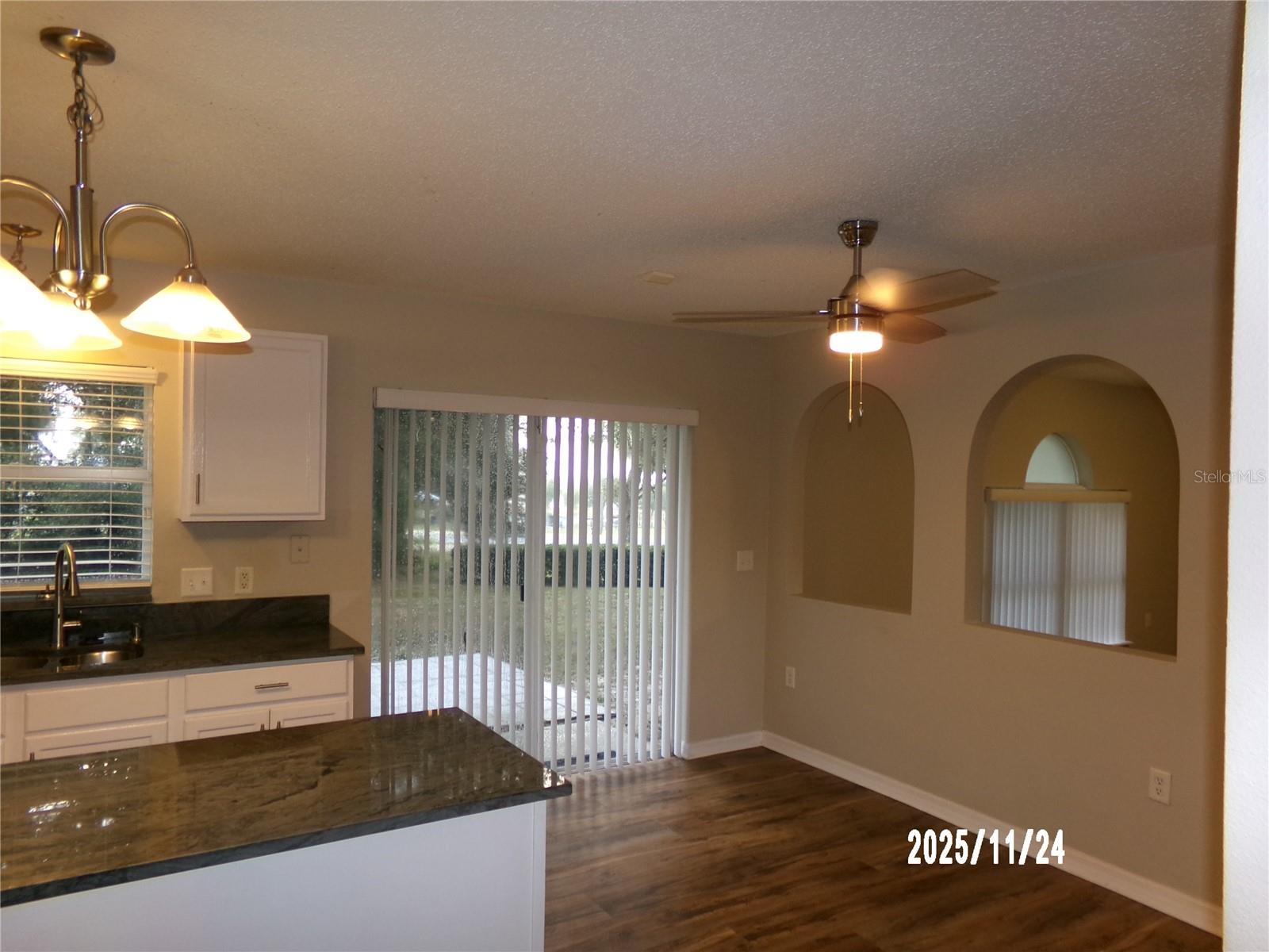 Image 10 of 40 For 9412 Water Fern Circle