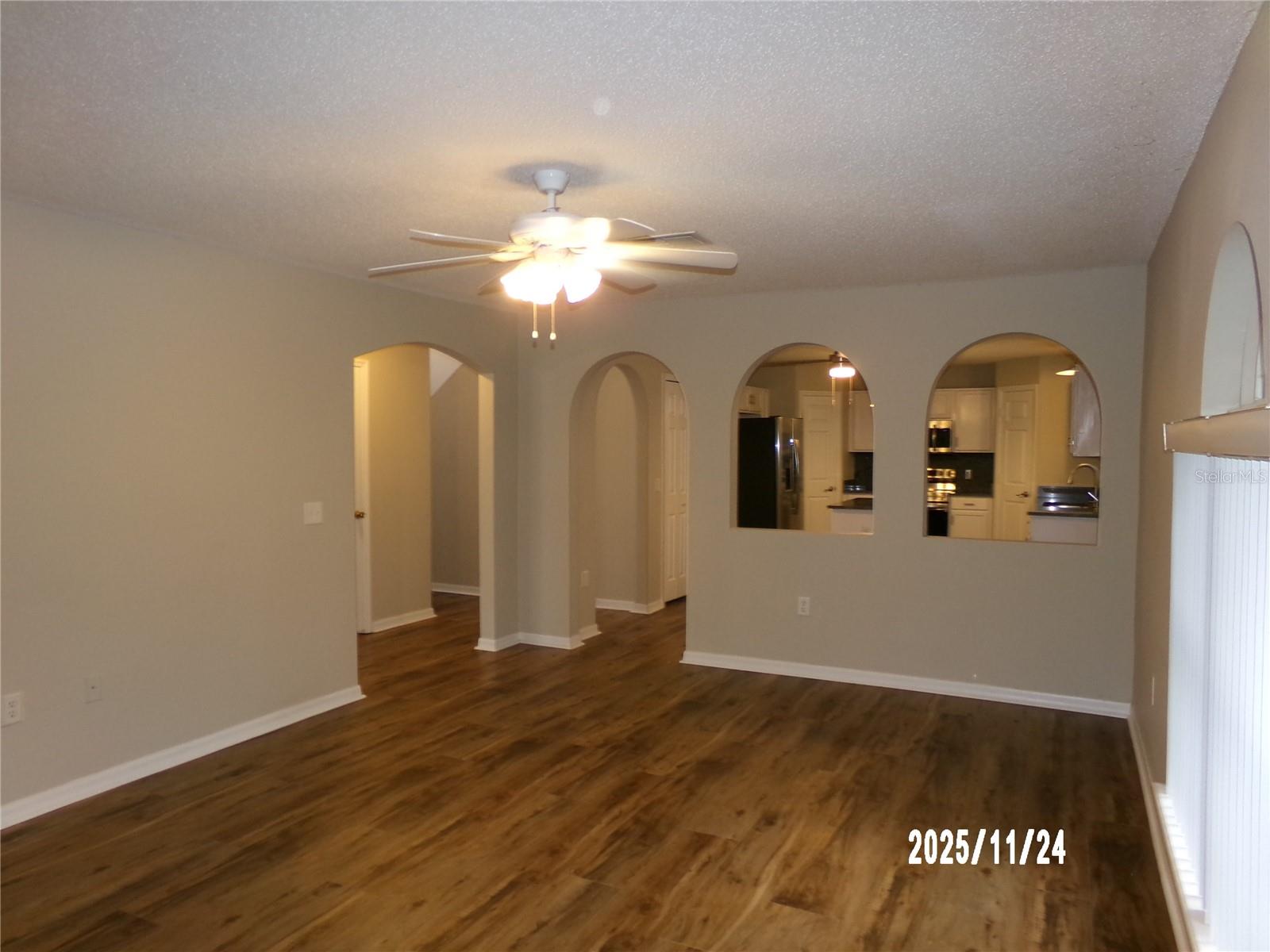 Image 14 of 40 For 9412 Water Fern Circle