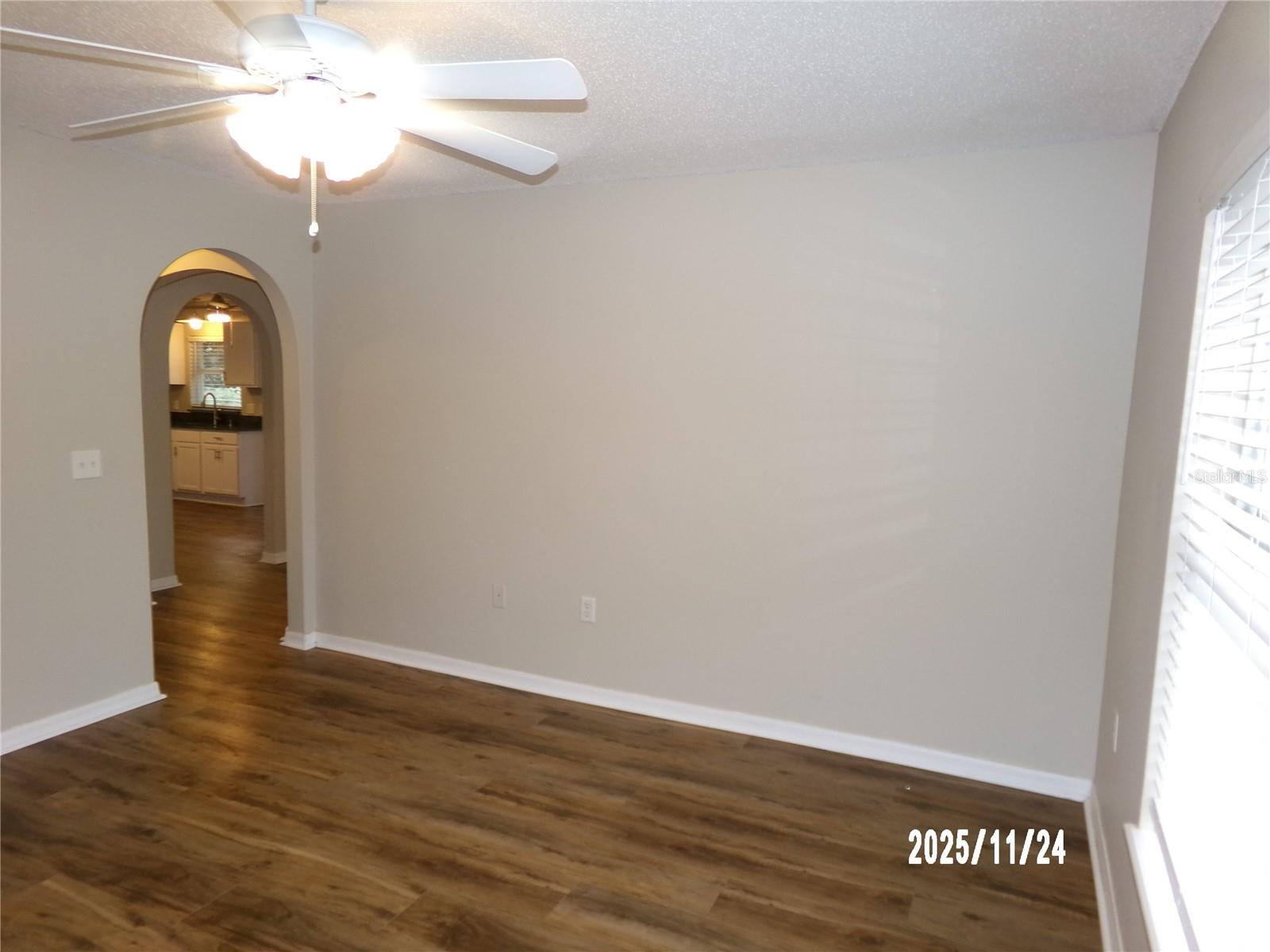 Image 15 of 40 For 9412 Water Fern Circle